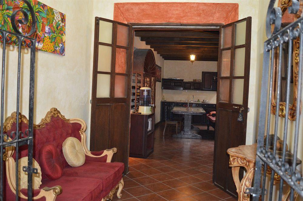 Hotel Y Galeria Uxlabil Antigua Exteriér fotografie