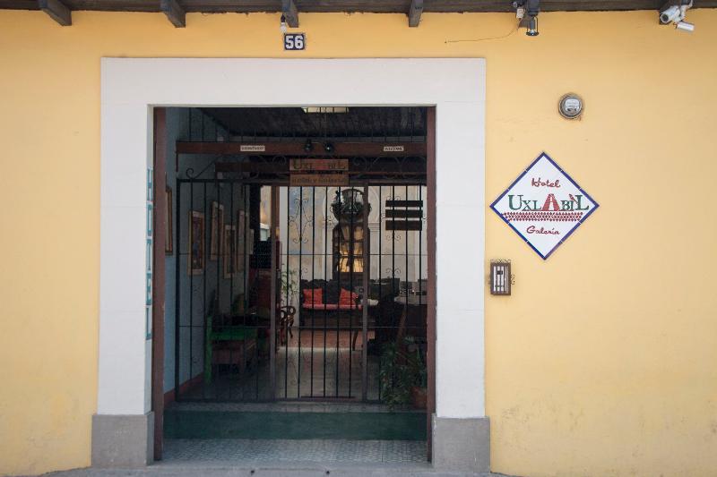 Hotel Y Galeria Uxlabil Antigua Exteriér fotografie